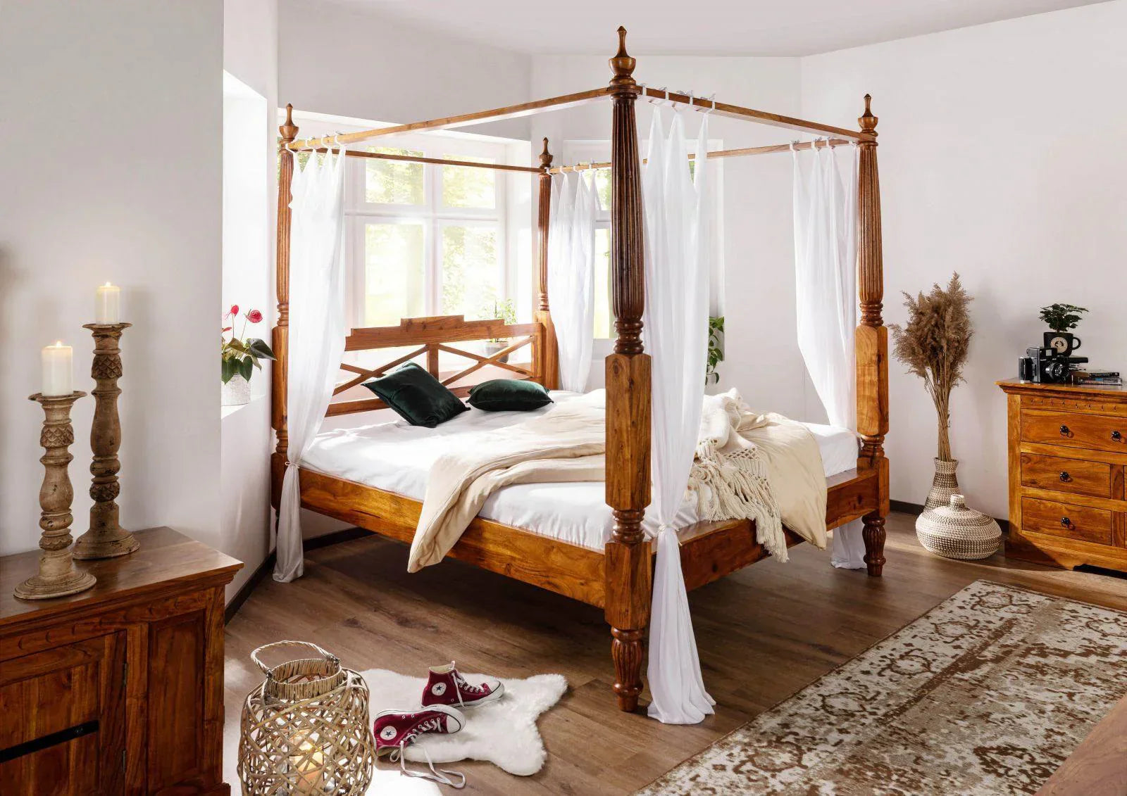 Erica Sheesham Wood Luxury Poster Bed in Honey Teak